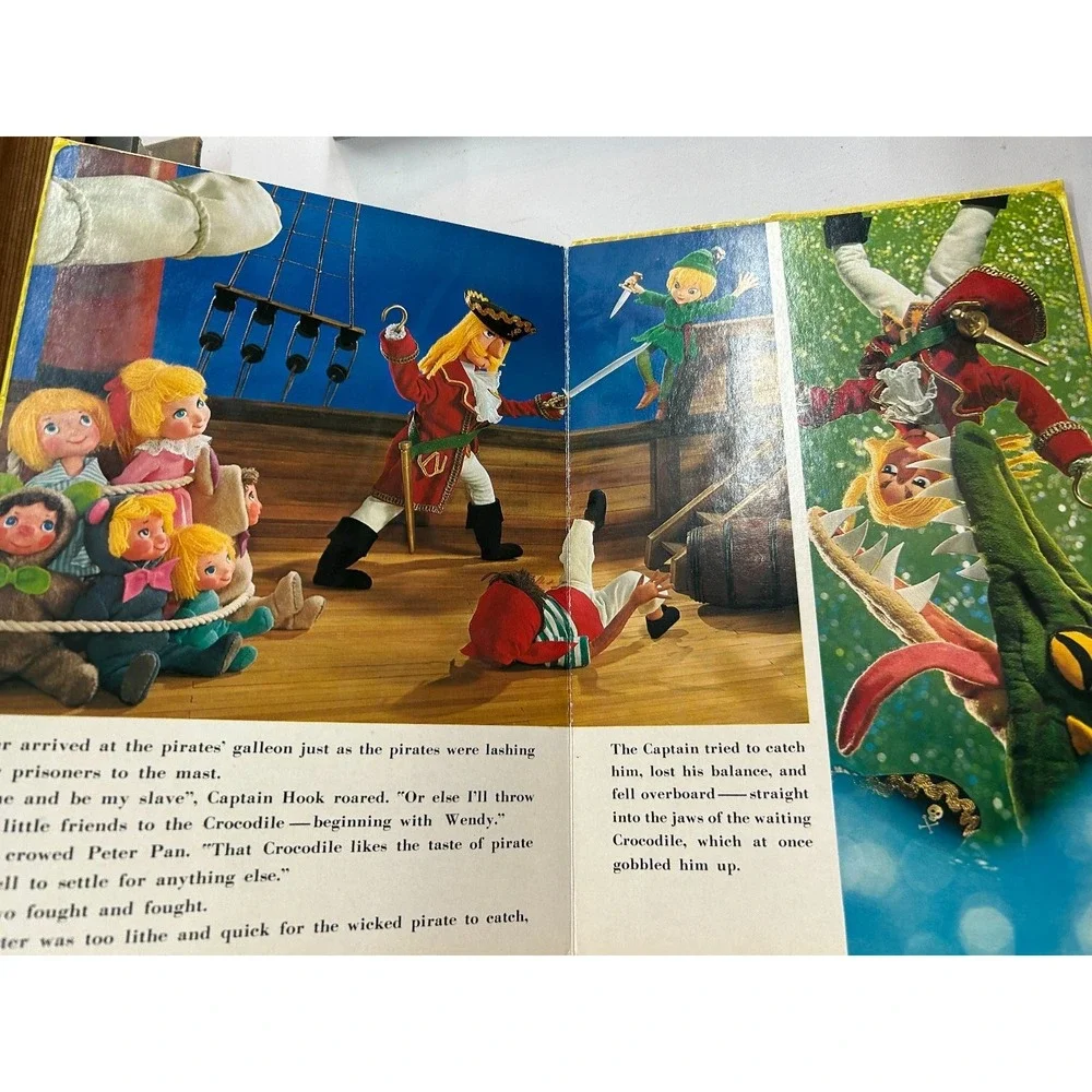 Peter Pan Giant 3-D Fairy Tale Book Playmore 1970s‎ Classic Children's